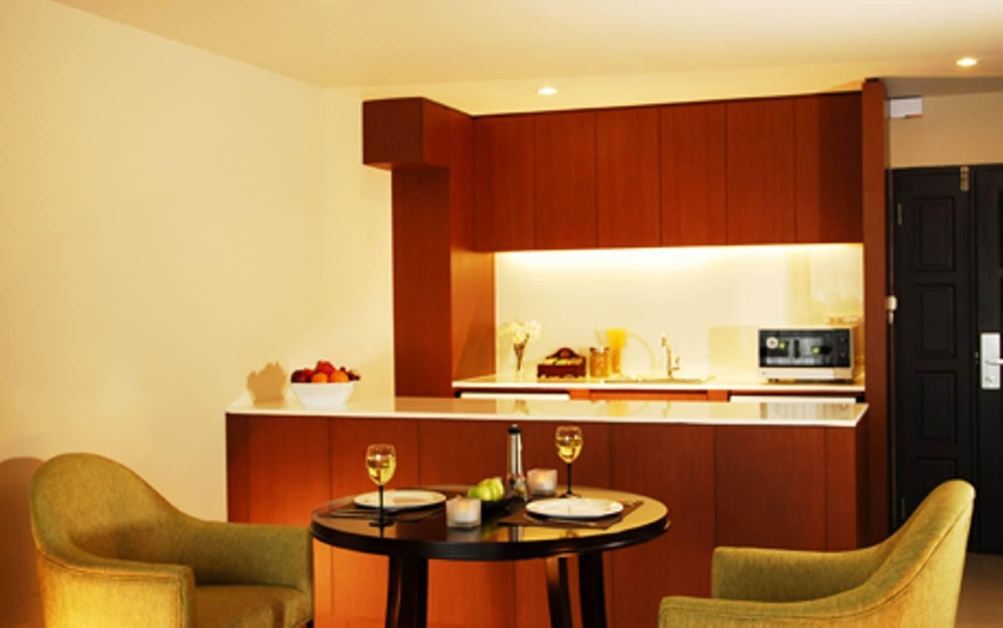 Ziniza The Boutique Service Apartment Бангкок Екстер'єр фото
